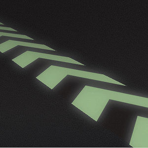 Nachleuchtende Richtungspfeilb&auml;nder V-Form